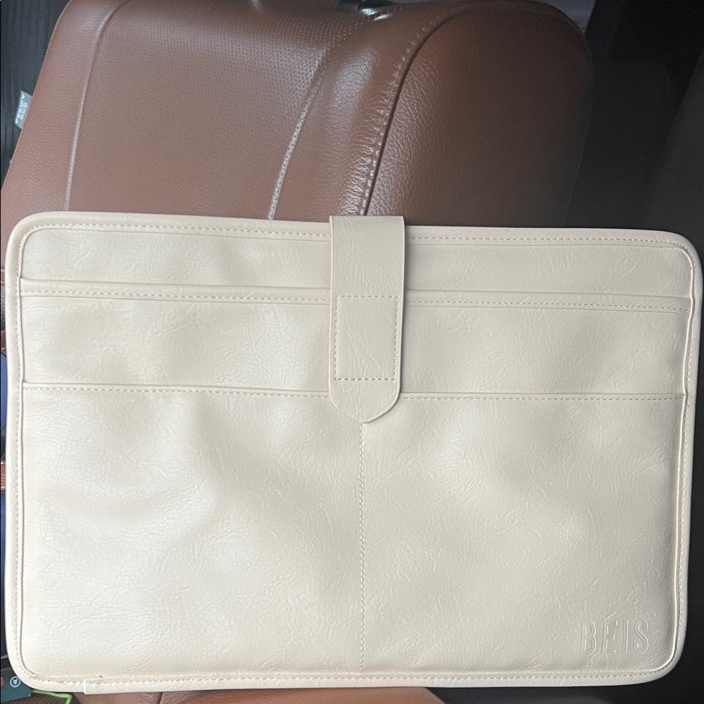 BEIS Cream Travel Case